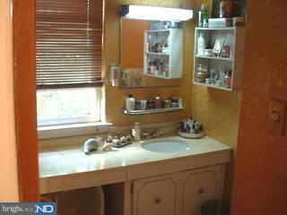 105 Rennard Place Philadelphia, PA 19116 - Photo 5 of 6 Gallery Image 5