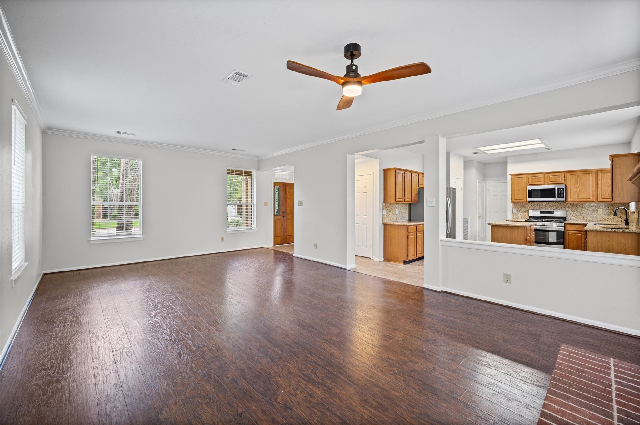 7 Grey Birch Place Spring, TX 77381 - Photo 7 of 33