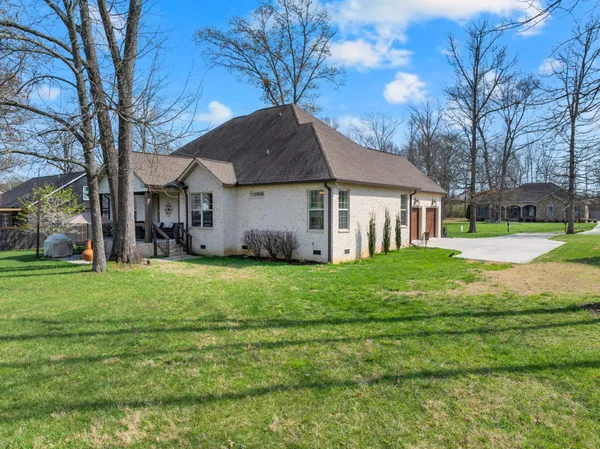 $569,900 | 612 Lexington Circle, Manchester, TN 37355