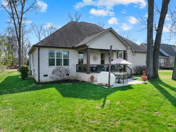 $569,900 | 612 Lexington Circle, Manchester, TN 37355