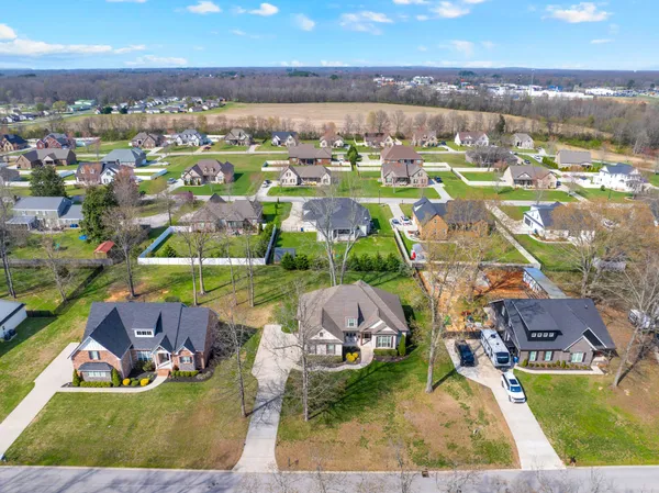 $569,900 | 612 Lexington Circle, Manchester, TN 37355