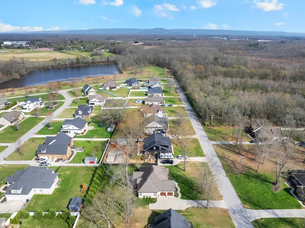 $569,900 | 612 Lexington Circle, Manchester, TN 37355