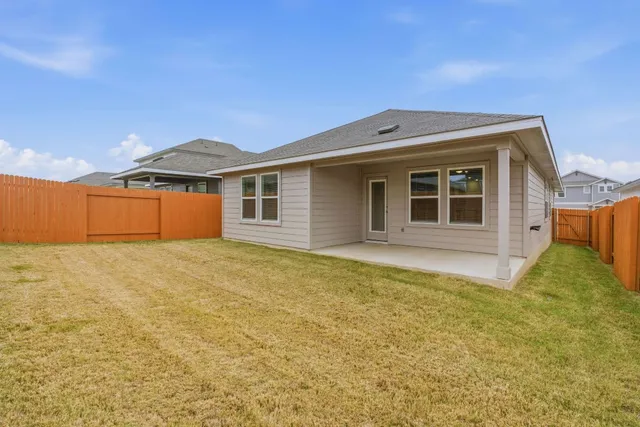 $1,950 | 825 Sungrove Trail, Georgetown, TX 78628