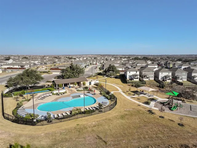 $1,950 | 825 Sungrove Trail, Georgetown, TX 78628