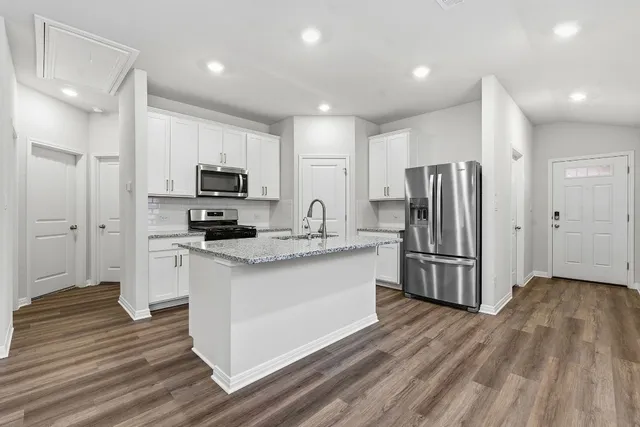 $1,950 | 825 Sungrove Trail, Georgetown, TX 78628