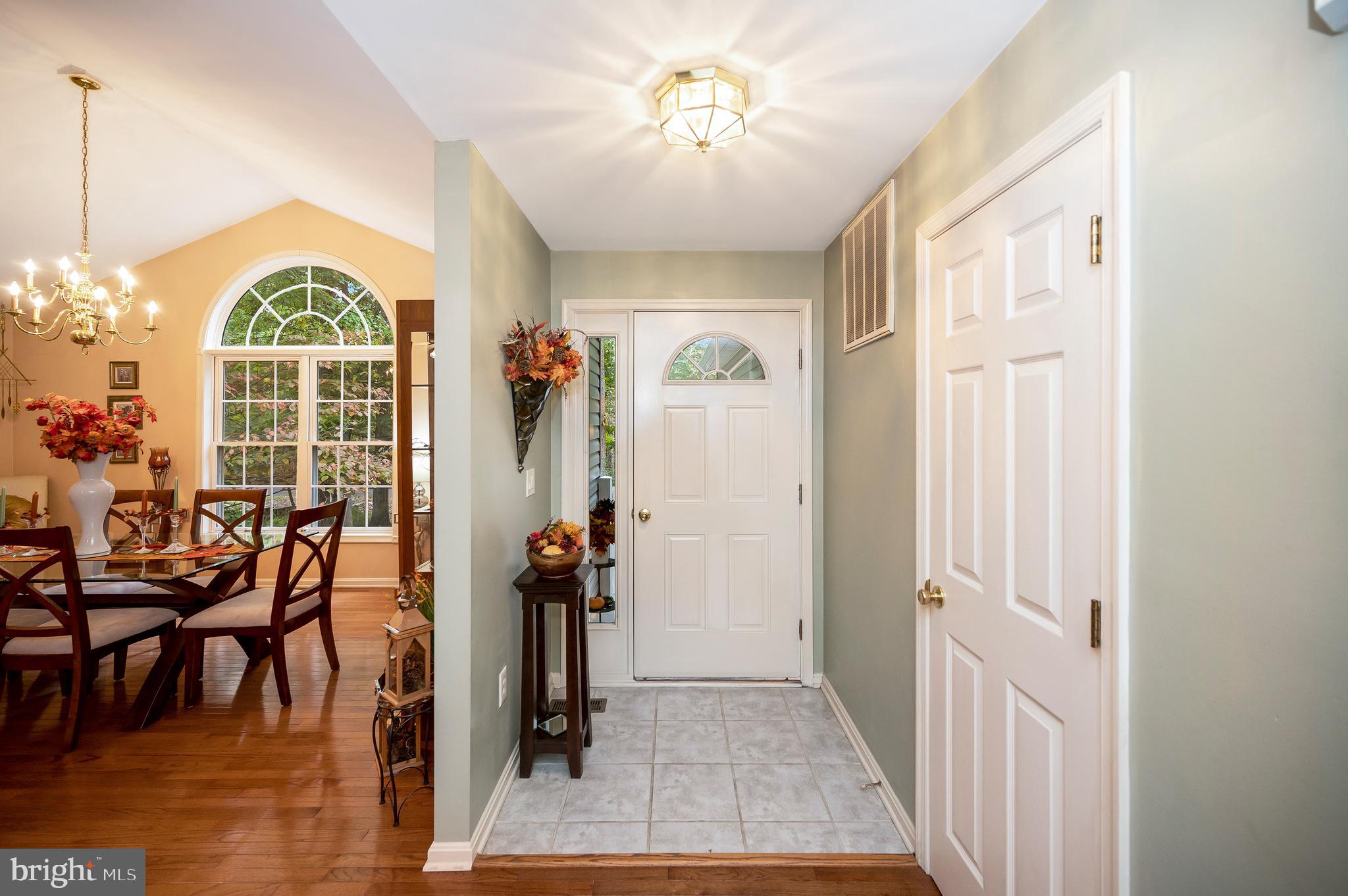 110 Greenspring Road Locust Grove, VA 22508 - Photo 4 of 40 Foyer: Room to greet guest
