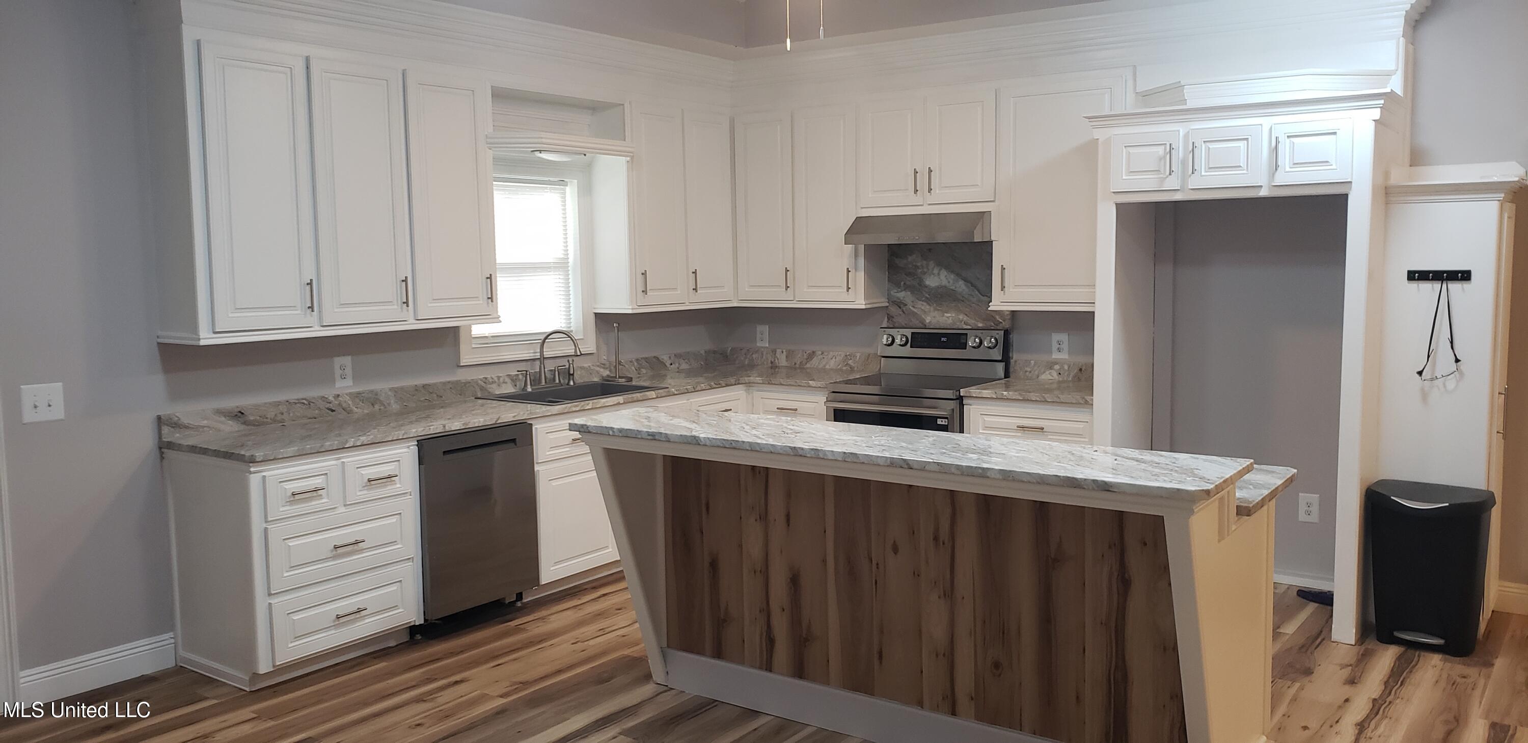 2096 North Topisaw Road Ruth, MS 39662 - Photo 8 of 18 Kitchen