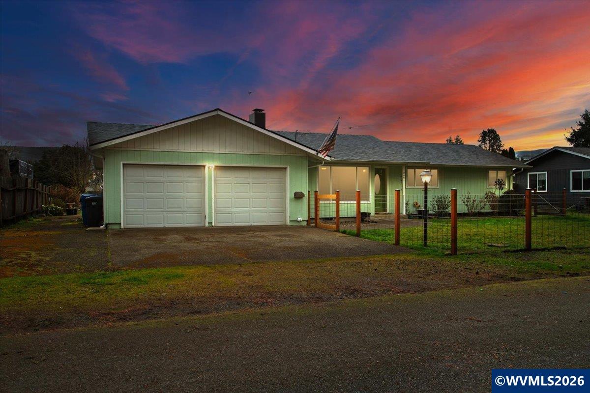 247 Cedar Street Lyons, OR 97358 - Photo 2 of 40