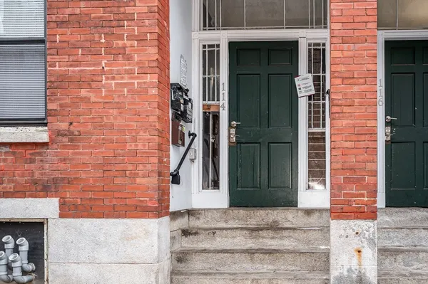 $1,650 | 114 Appleton Street, Unit 2, Lowell, MA 01852