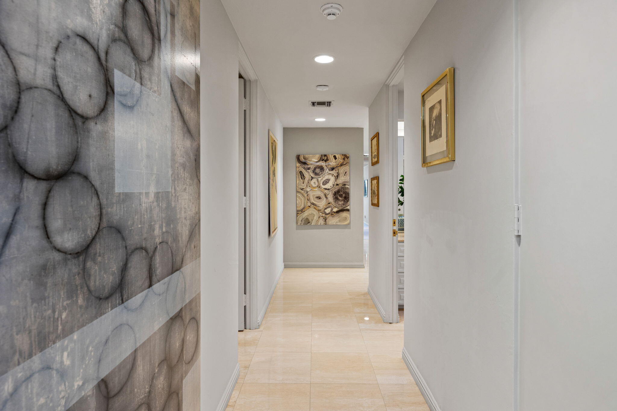 95 Mayfair Drive Rancho Mirage, CA 92270 - Photo 50 of 74 a view of entryway