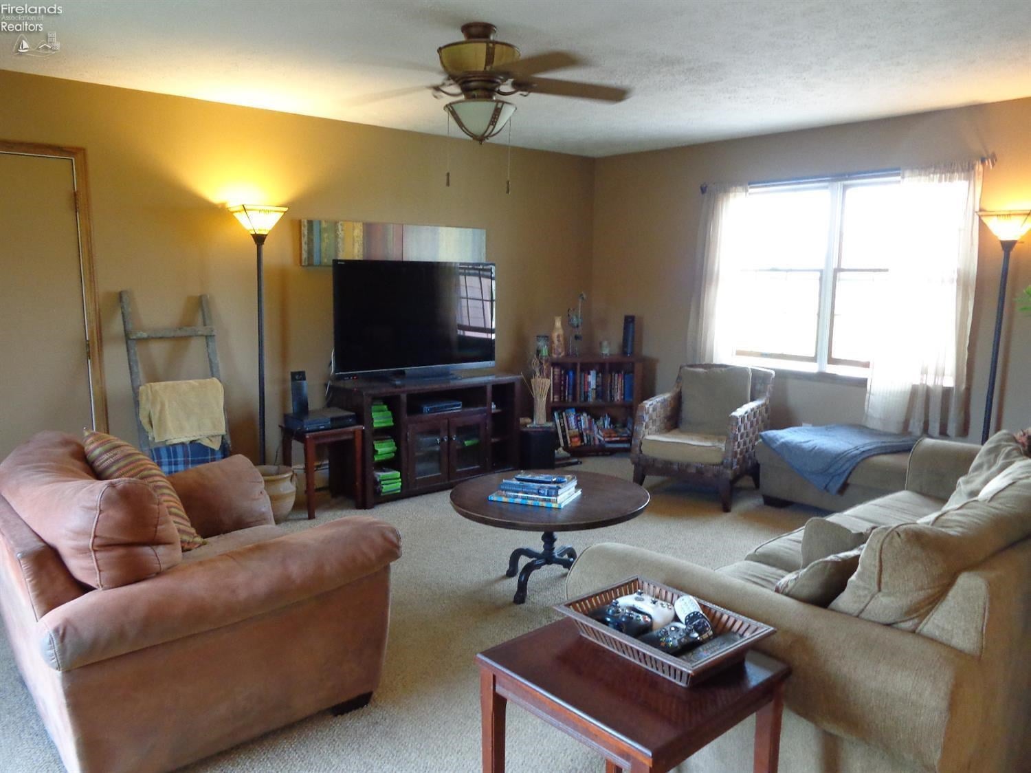 14214 Kneisel Road Vermilion, OH 44089 - Photo 8 of 10 Gallery Image 8