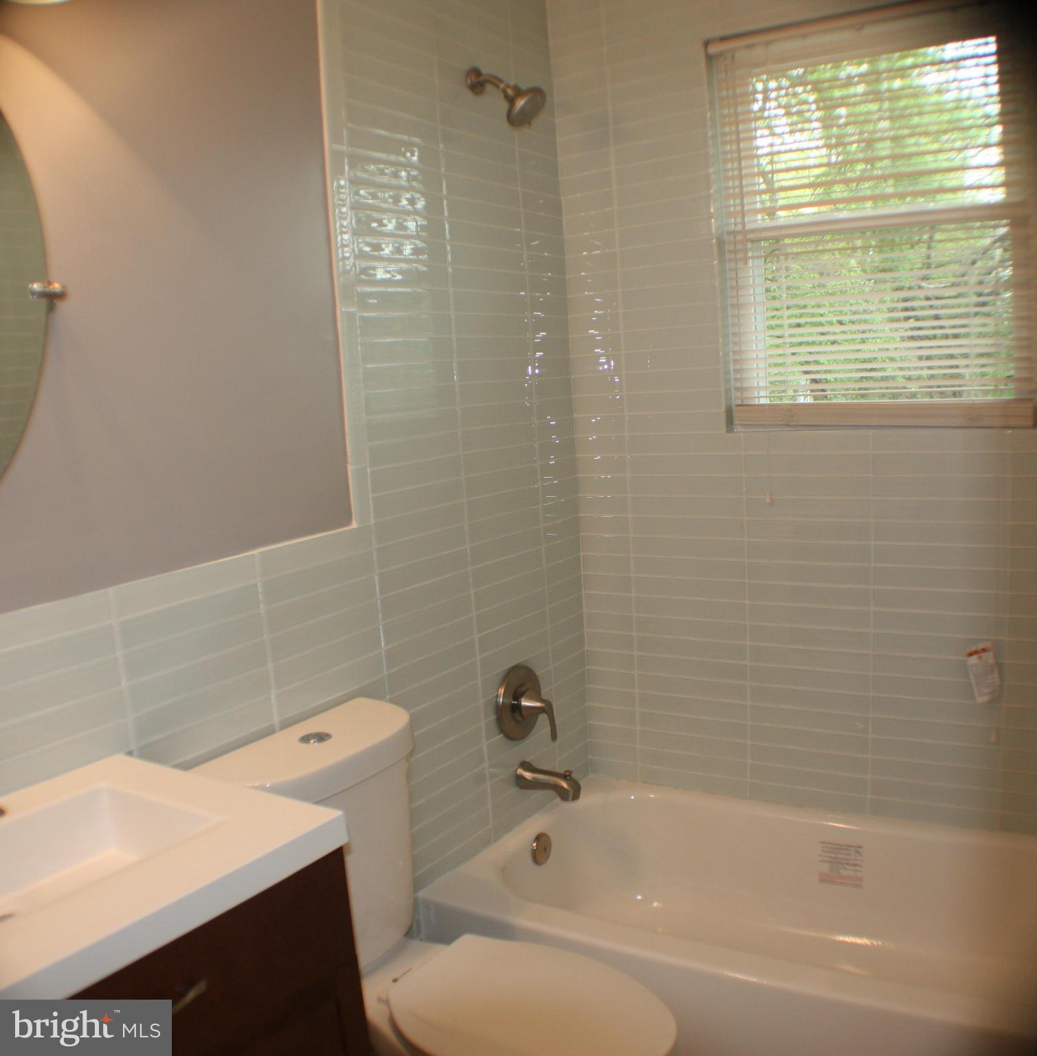 8106 Subet Road Baltimore, MD 21244 - Photo 11 of 26 Bath