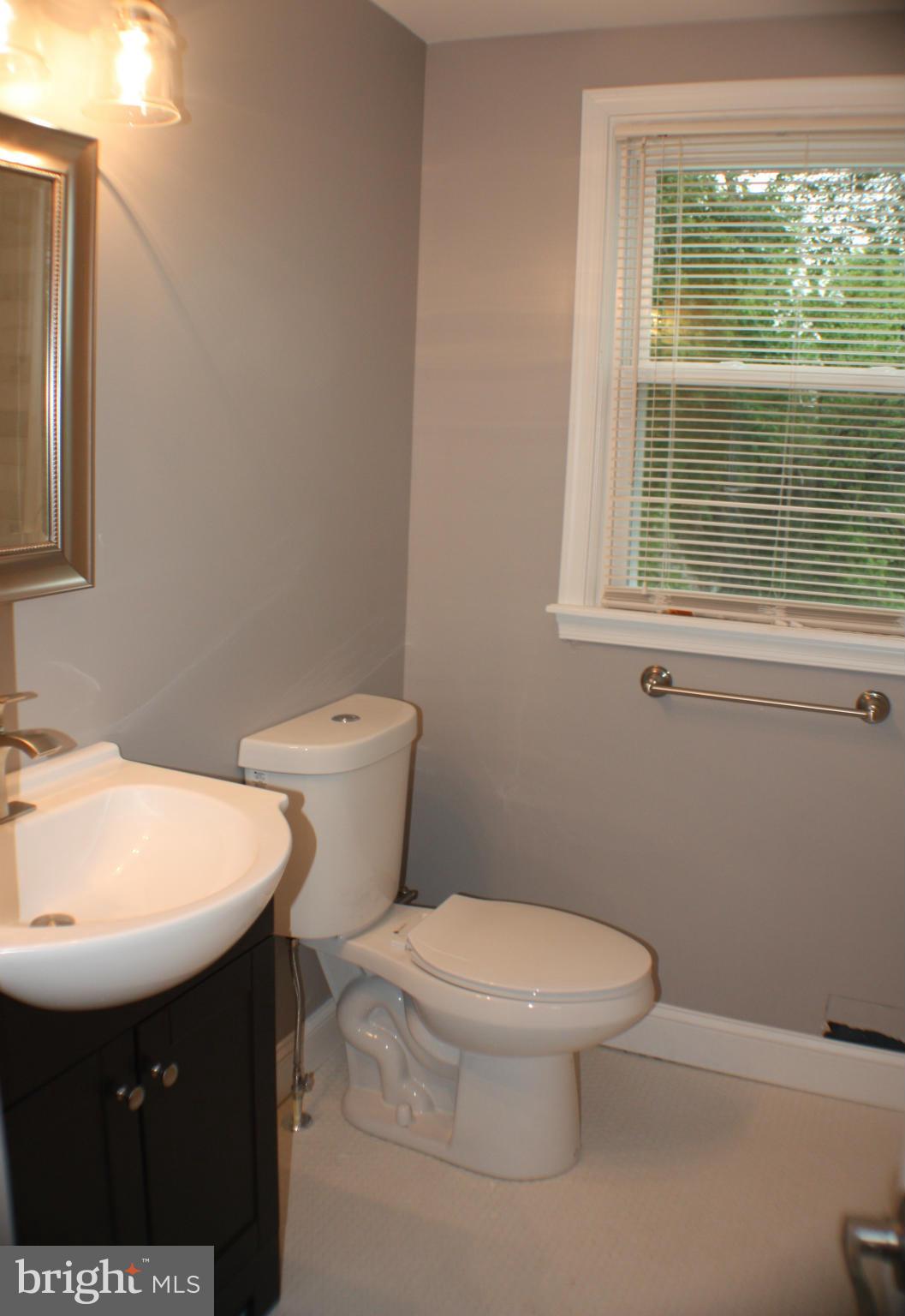 8106 Subet Road Baltimore, MD 21244 - Photo 17 of 26 Bath (Master)