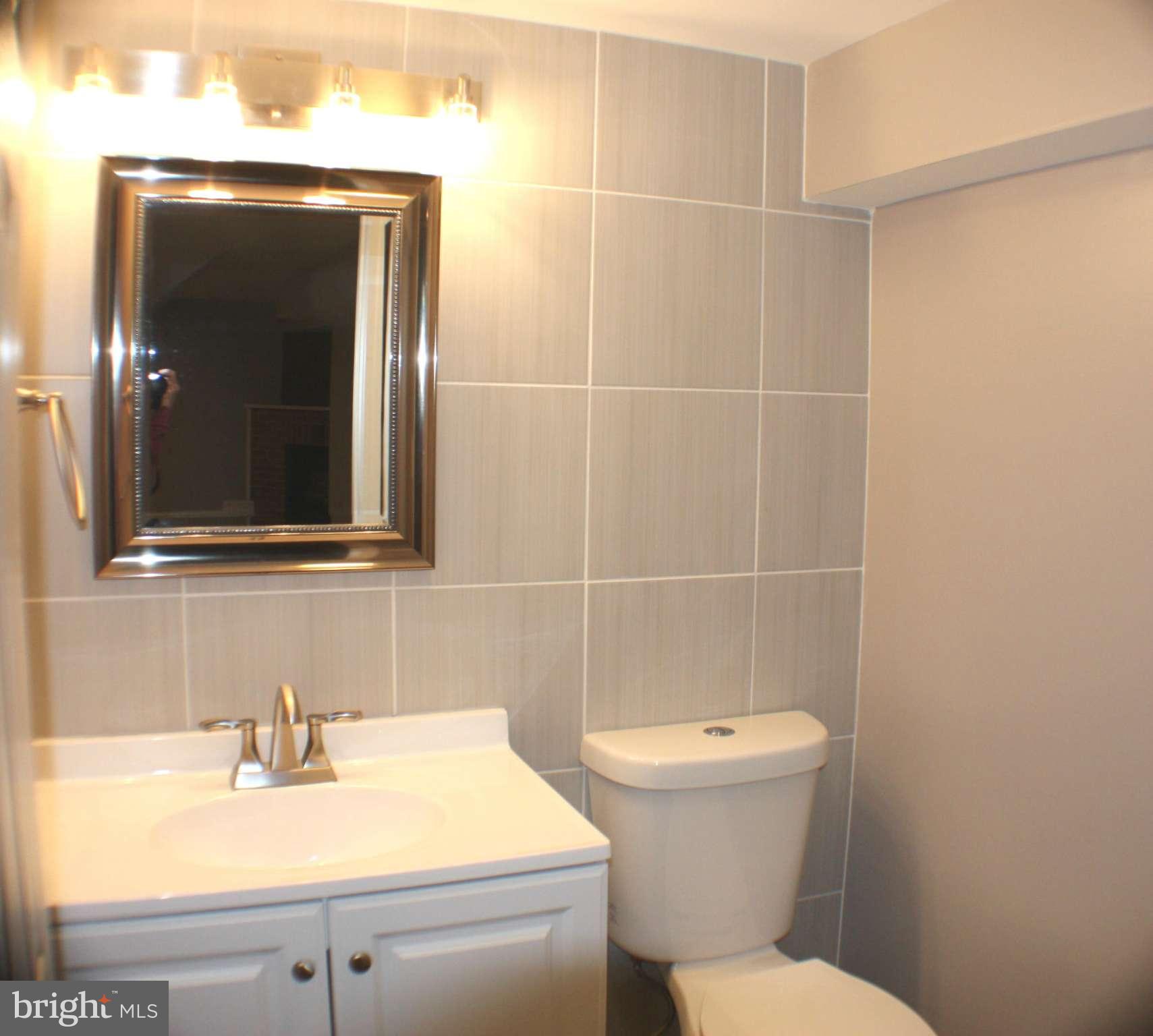 8106 Subet Road Baltimore, MD 21244 - Photo 18 of 26 Bath