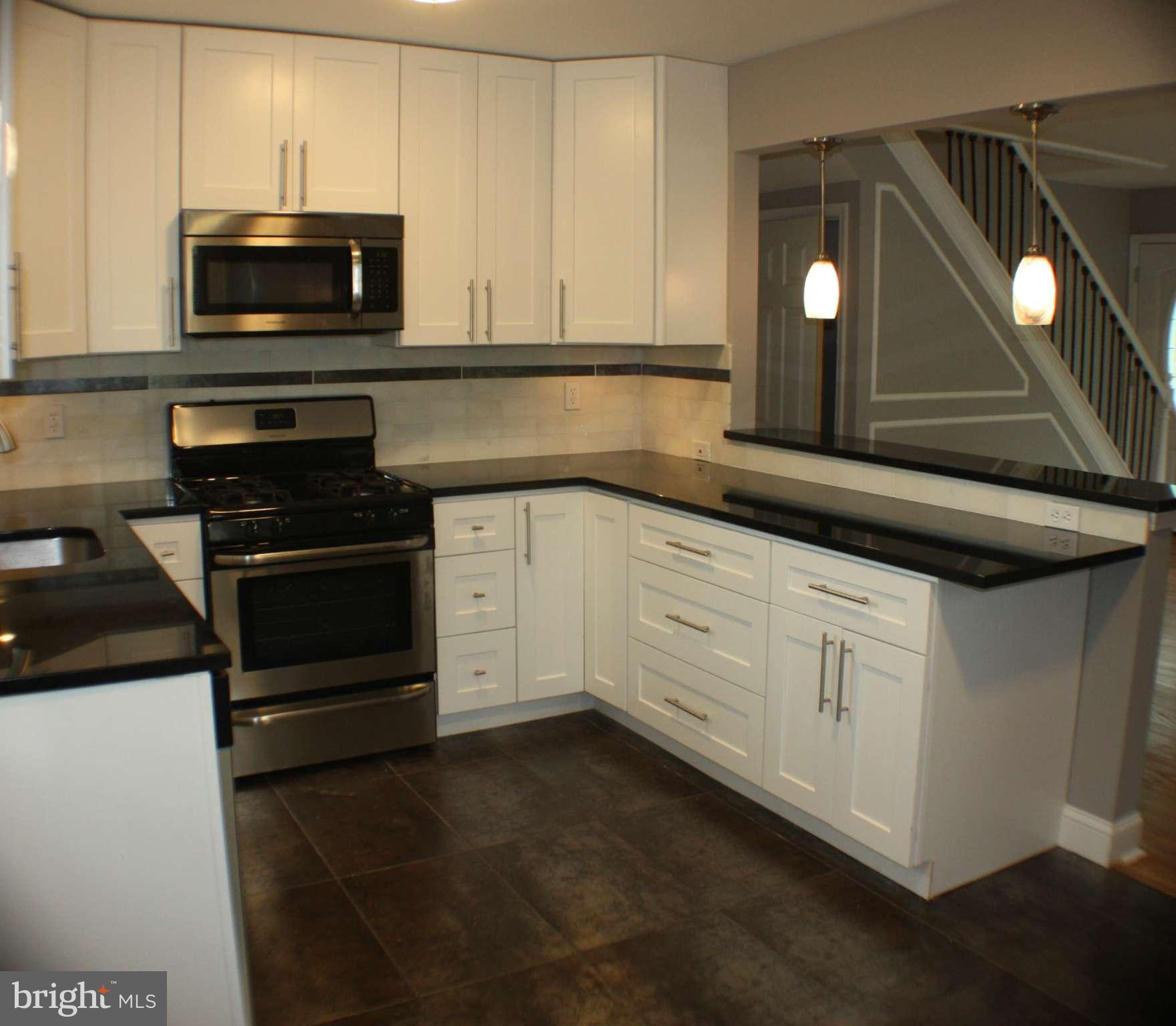 8106 Subet Road Baltimore, MD 21244 - Photo 5 of 26 Kitchen