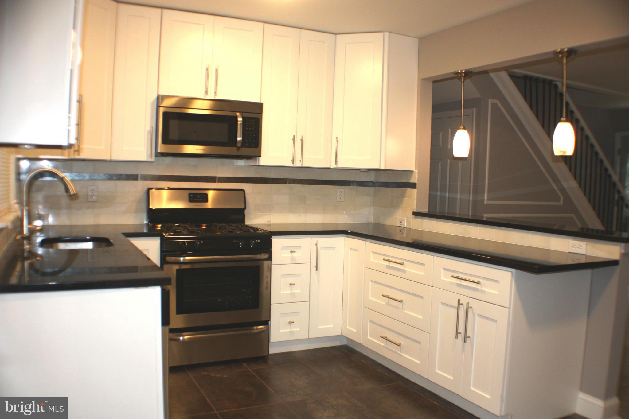 8106 Subet Road Baltimore, MD 21244 - Photo 6 of 26 Kitchen