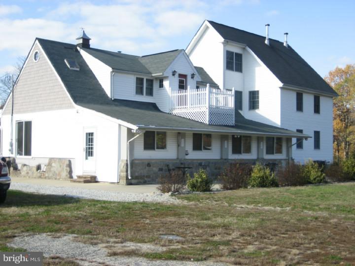 1070 Janvier Road Williamstown, NJ 08094 - Photo 3 of 25 Exterior Back