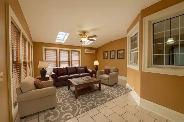 $377,500 | 809 Richards Avenue, Watertown, WI 53094