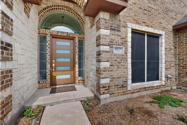 $549,900 | 9807 Silver Creek Drive, Scurry, TX 75158