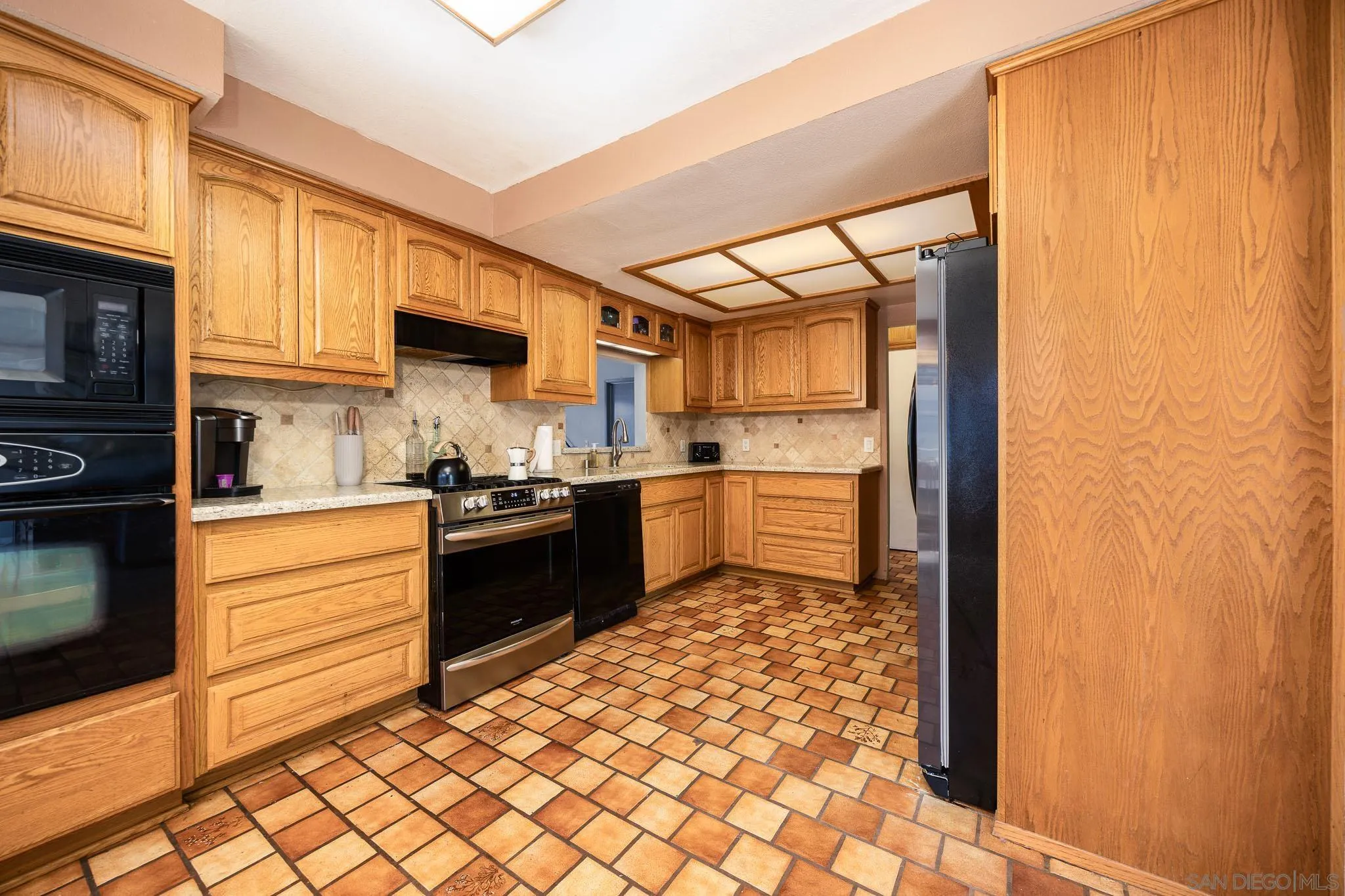 13049 Chrissy Way Lakeside, CA 92040 - Photo 14 of 41