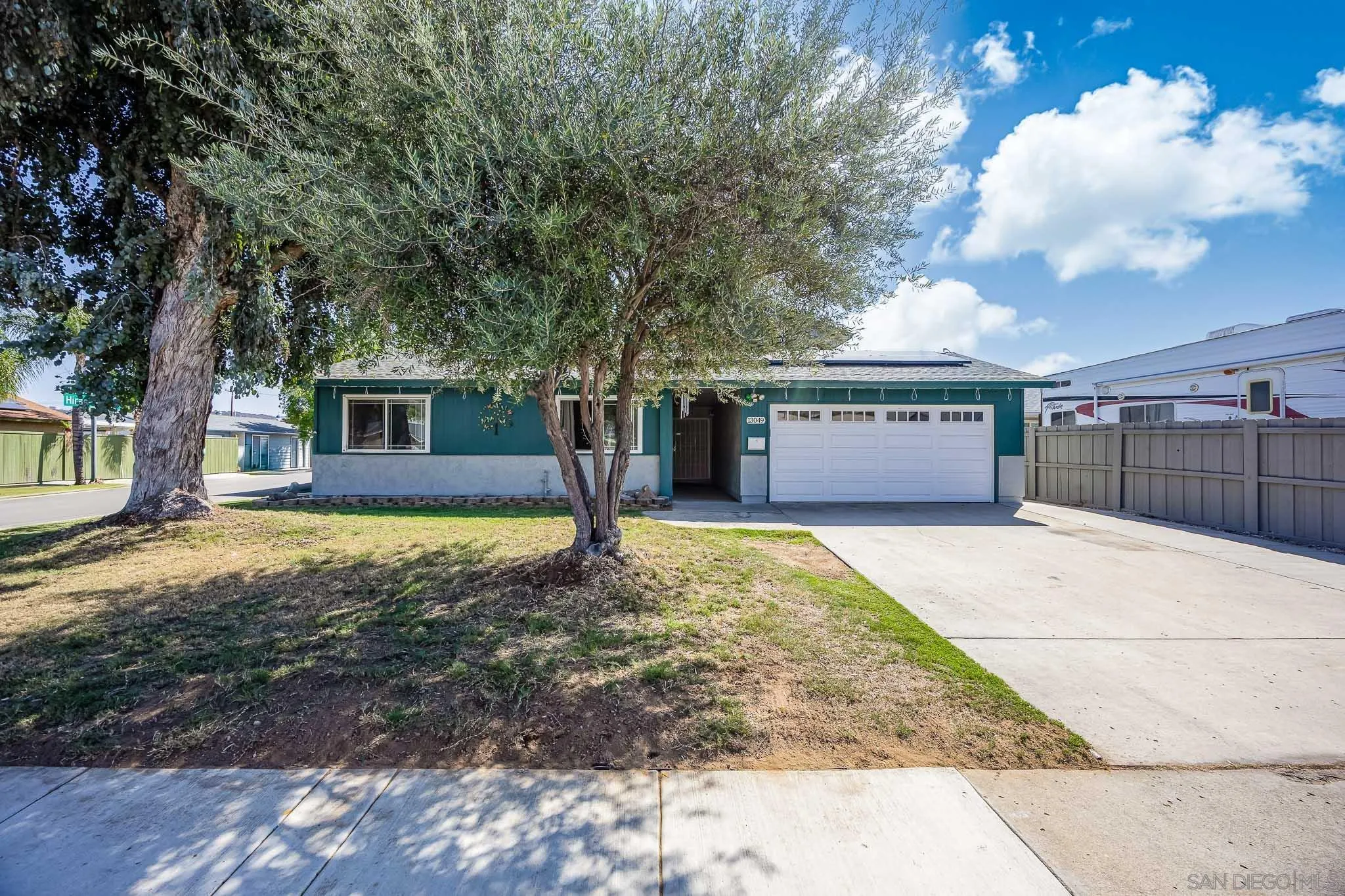 13049 Chrissy Way Lakeside, CA 92040 - Photo 5 of 41