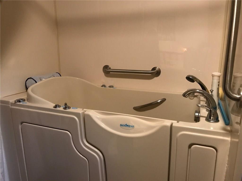 52 Pond Road Abbot, ME 04406 - Photo 15 of 29 Safe Tub in first floor bath