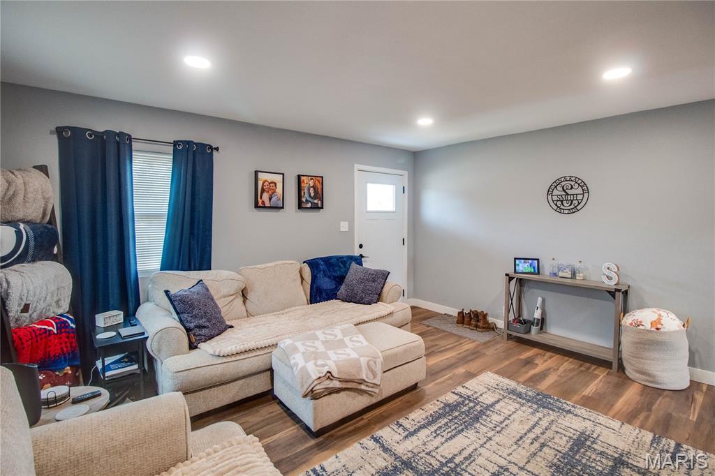 317 Rohm Place Roxana, IL 62084 - Photo 5 of 27 Gallery Image 5