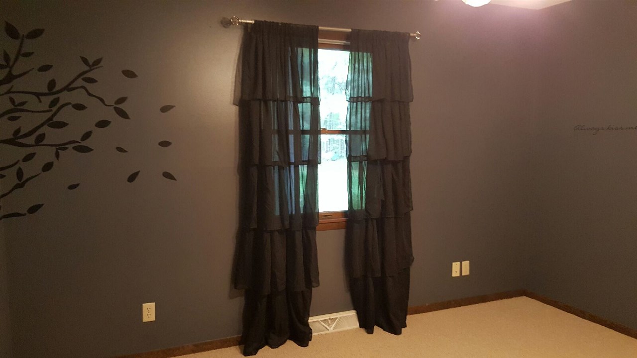 1077 South Dickenson Road Shepherd, MI 48883 - Photo 75 of 94 1823866-74.JPG