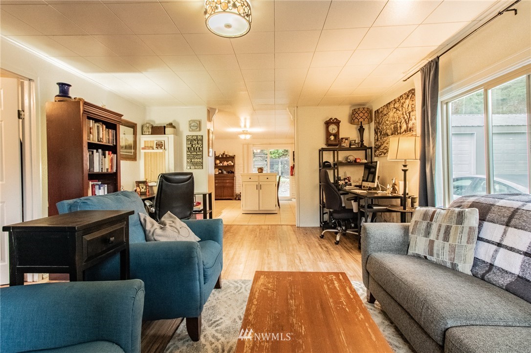 2743 Wishkah Road Aberdeen, WA 98520 - Photo 2 of 25 Gallery Image 2
