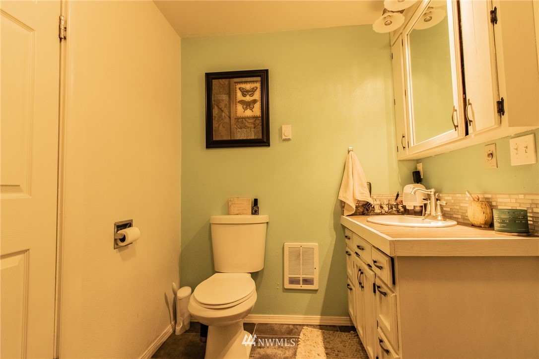2743 Wishkah Road Aberdeen, WA 98520 - Photo 12 of 25 Gallery Image 12