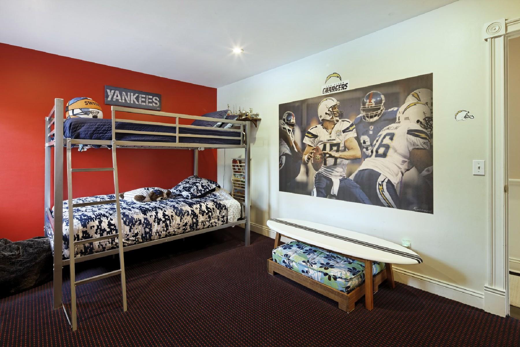 35 Hamilton Lane Darien, CT 06820 - Photo 18 of 25 a bed sitting in a bedroom next to a window