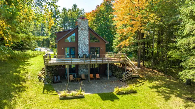 $759,000 | 123 East Stager Lake Drive, Crystal Falls, MI 49920