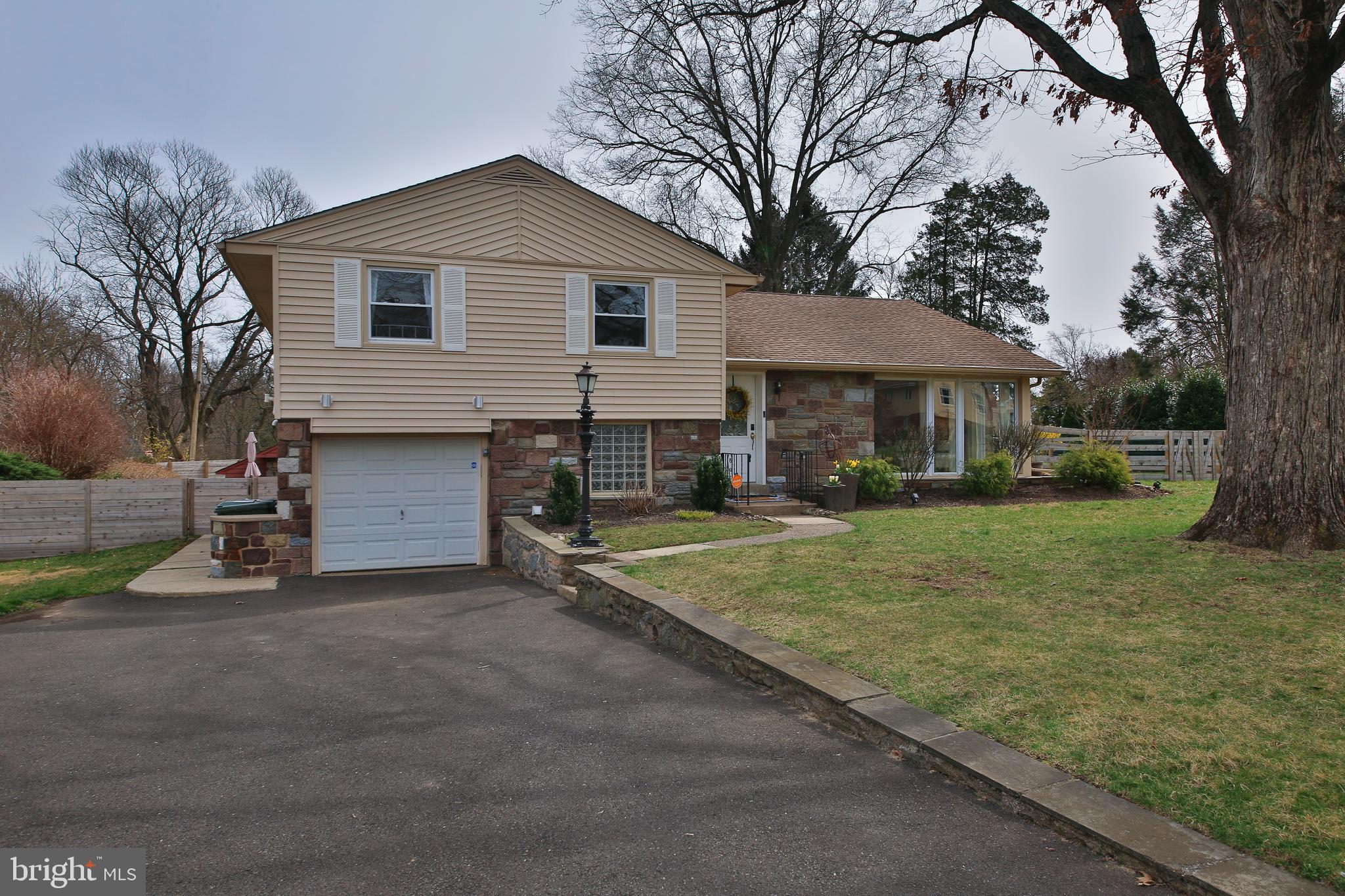 1207 Oliver Road Huntingdon Valley, PA 19006 - Photo 1 of 30 Front