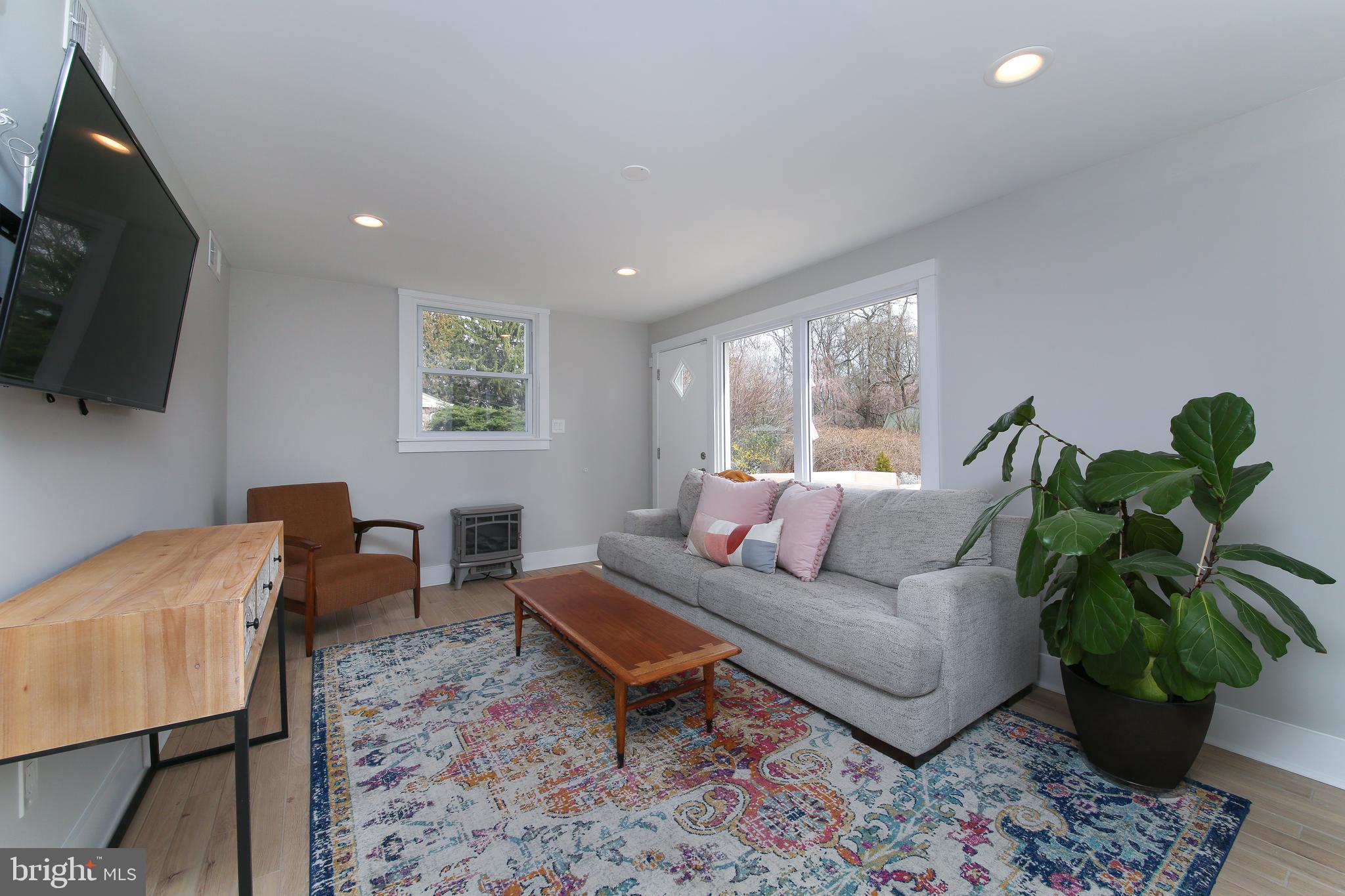 1207 Oliver Road Huntingdon Valley, PA 19006 - Photo 20 of 30 Family Room