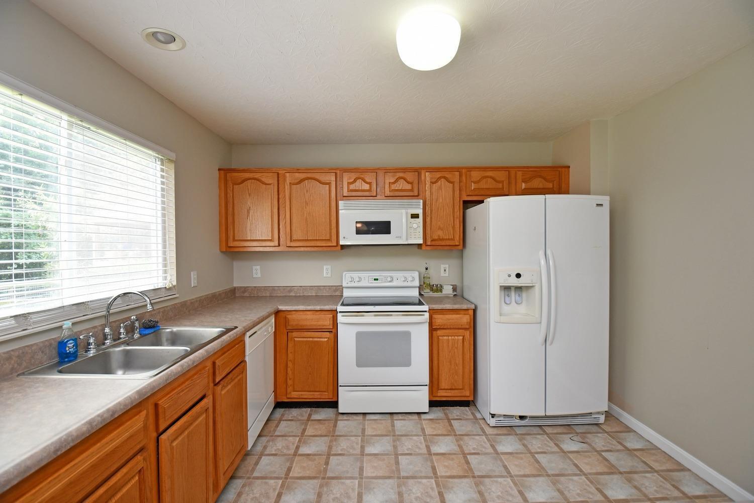 1567 Creekside Road Amelia, OH 45102 - Photo 9 of 34 Gallery Image 9