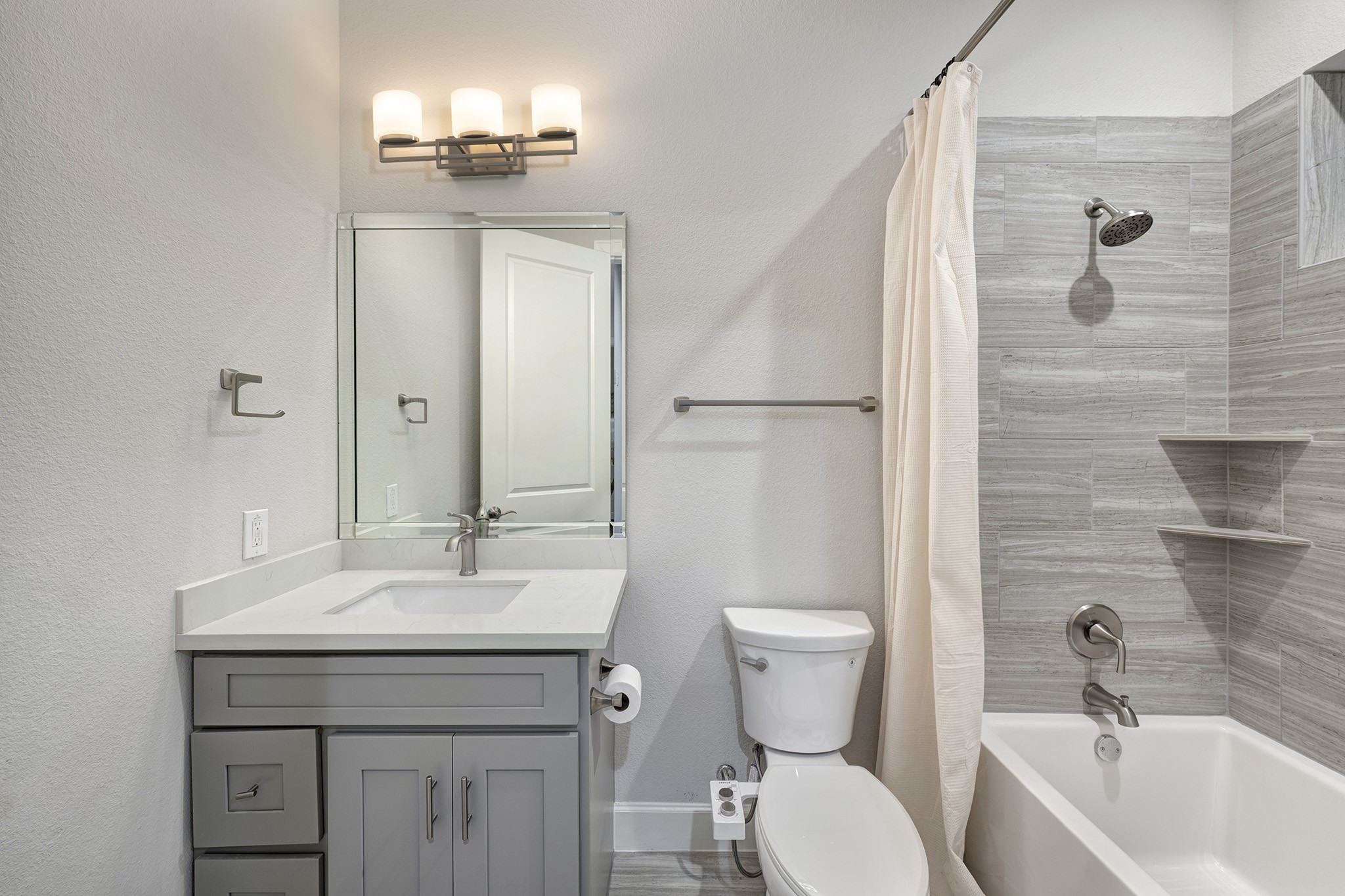 5932 Petty Street, Unit B Houston, TX 77007 - Photo 14 of 19