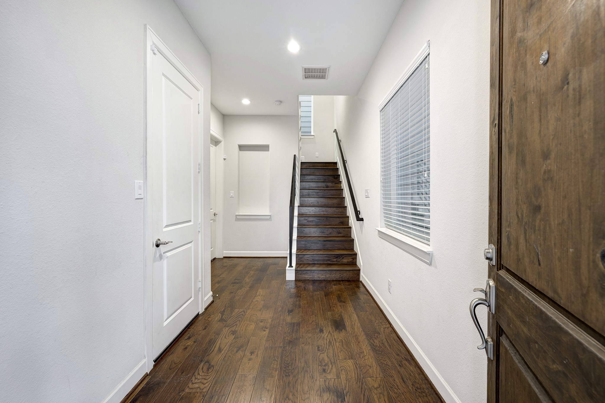 5932 Petty Street, Unit B Houston, TX 77007 - Photo 2 of 19