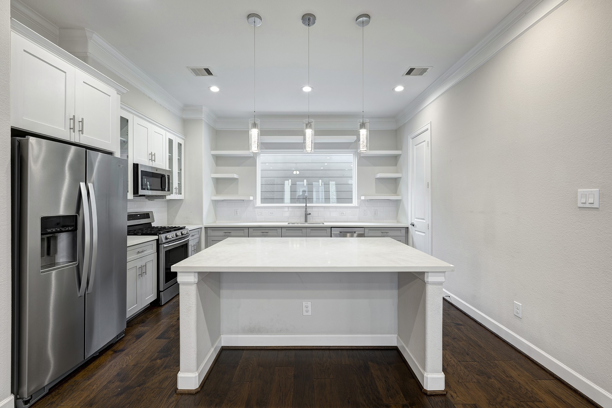 5932 Petty Street, Unit B Houston, TX 77007 - Photo 8 of 19