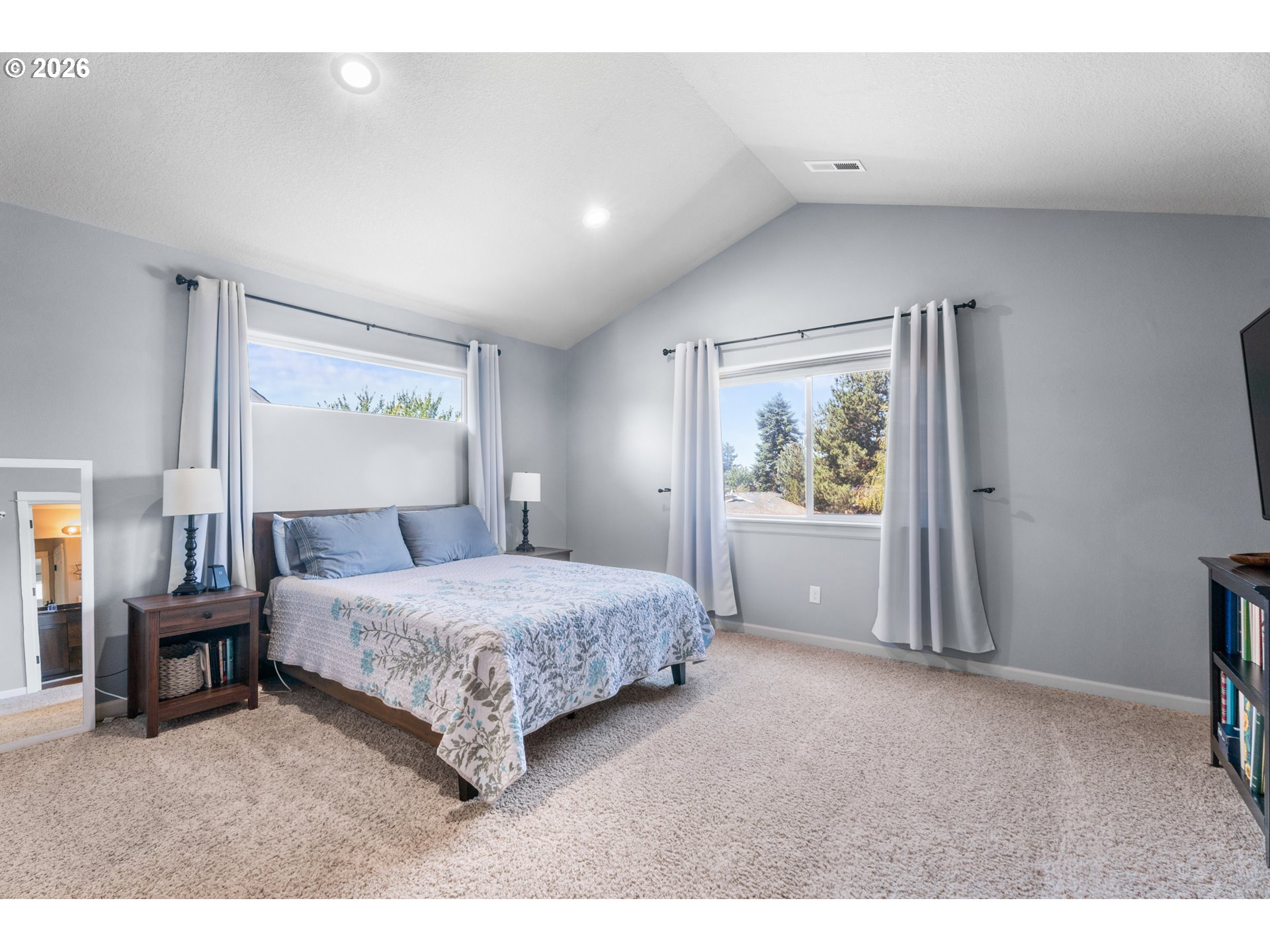 218 Finneys Avenue Molalla, OR 97038 - Photo 14 of 34 a bedroom with a bed and a painting on the wall