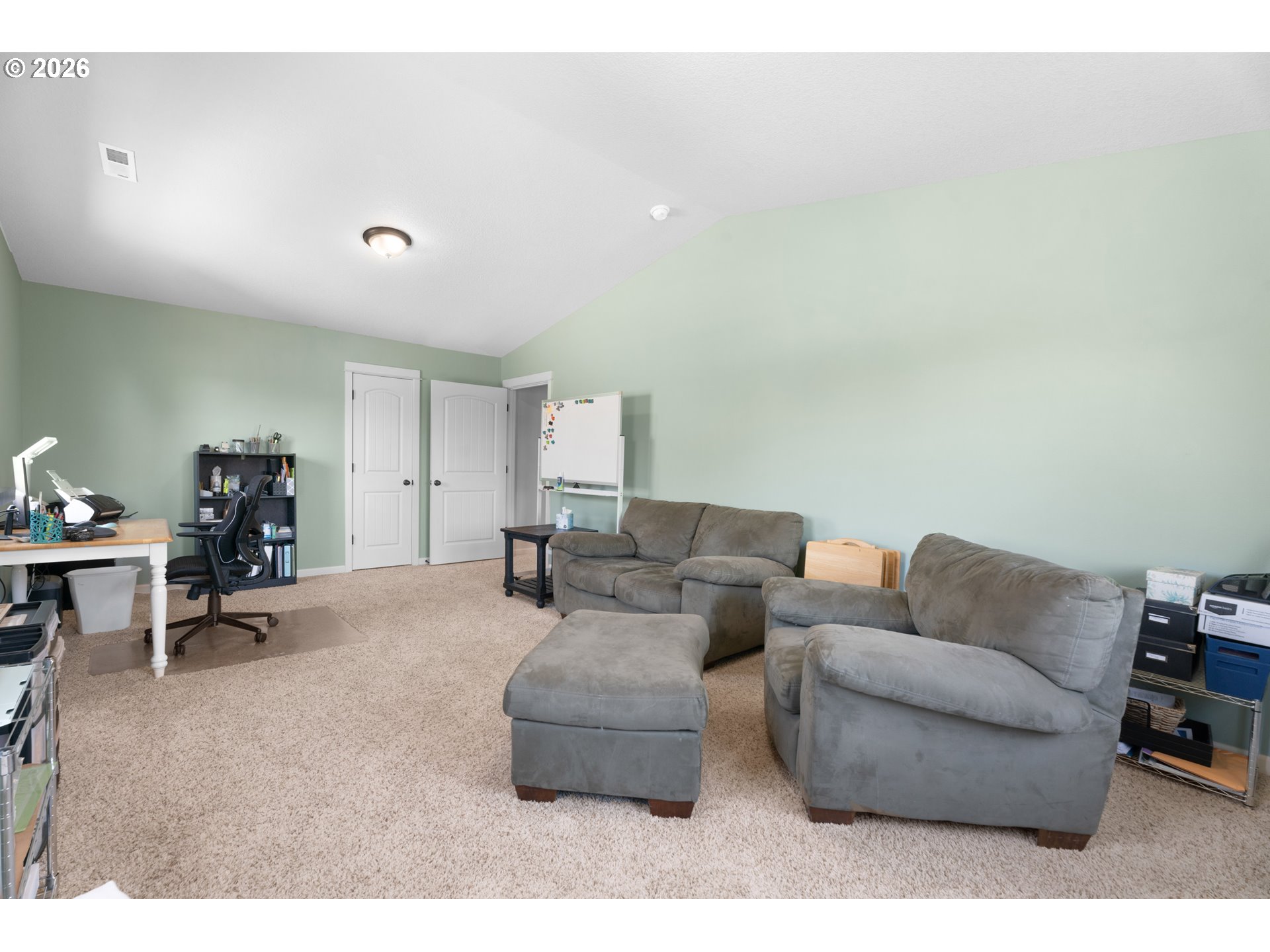 218 Finneys Avenue Molalla, OR 97038 - Photo 28 of 34 a living room with furniture and a potted plant