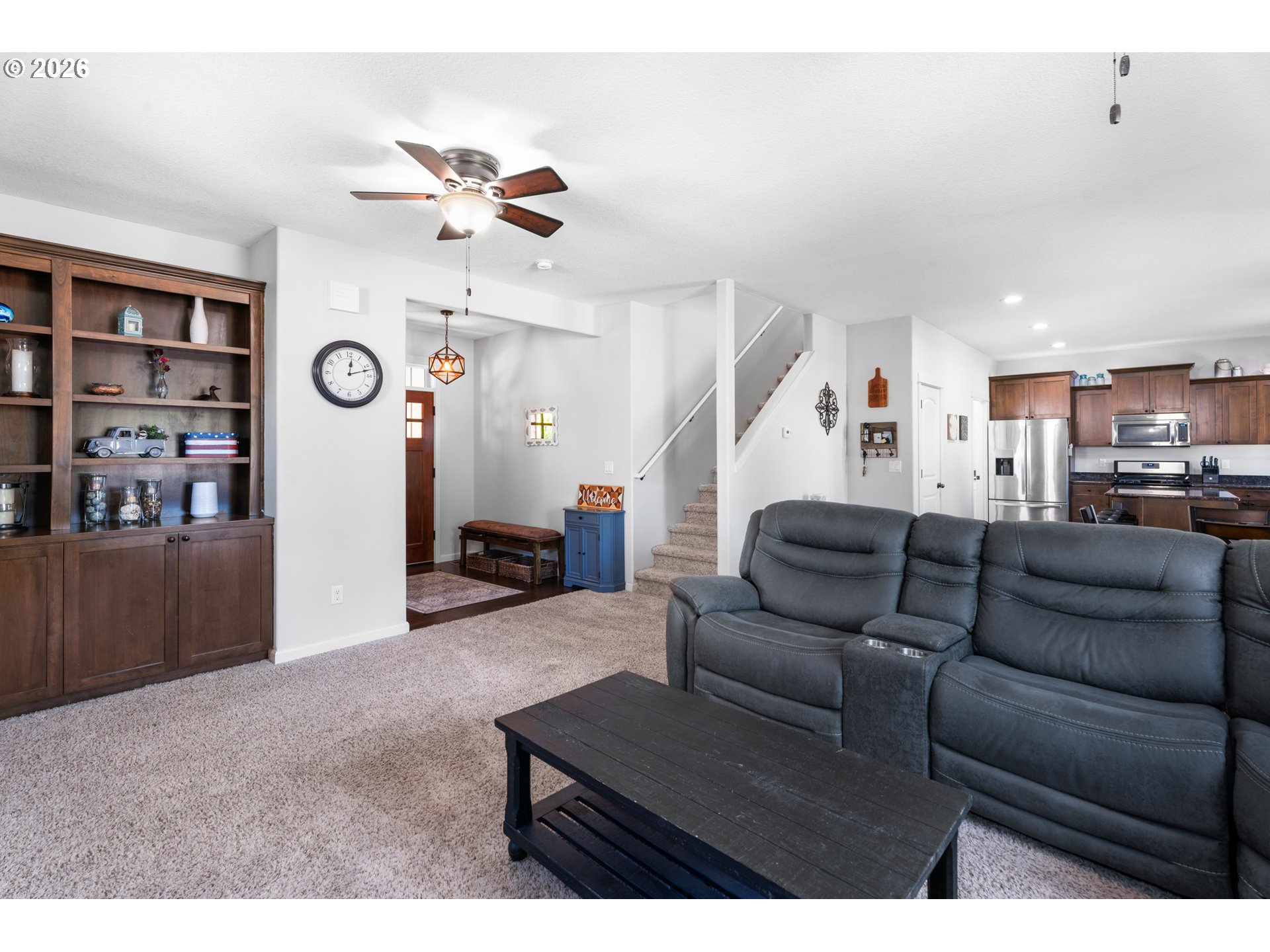 218 Finneys Avenue Molalla, OR 97038 - Photo 4 of 34 a living room with furniture and a ceiling fan