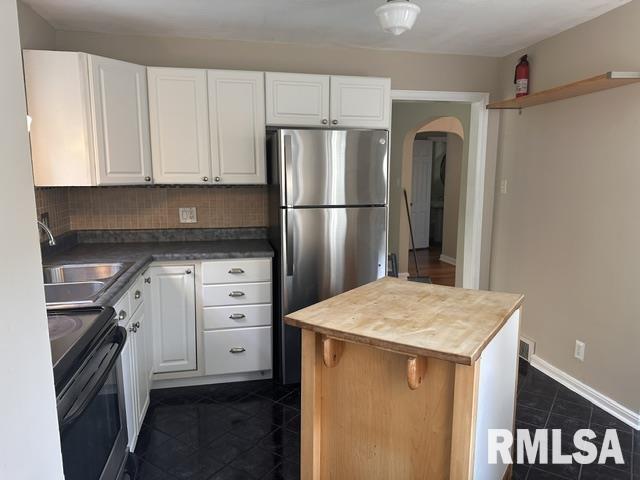 1210 Edgehill Road Jacksonville, IL 62650 - Photo 8 of 36 Gallery Image 8