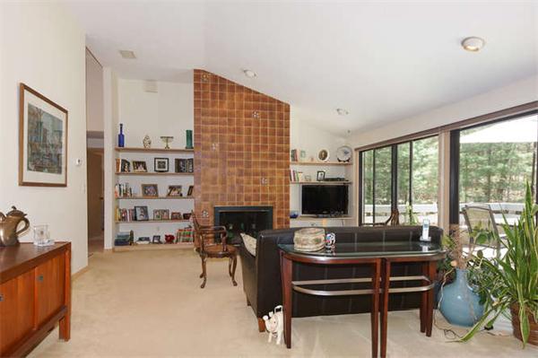 57 Eliot Hill Road Natick, MA 01760 - Photo 4 of 14 Gallery Image 4