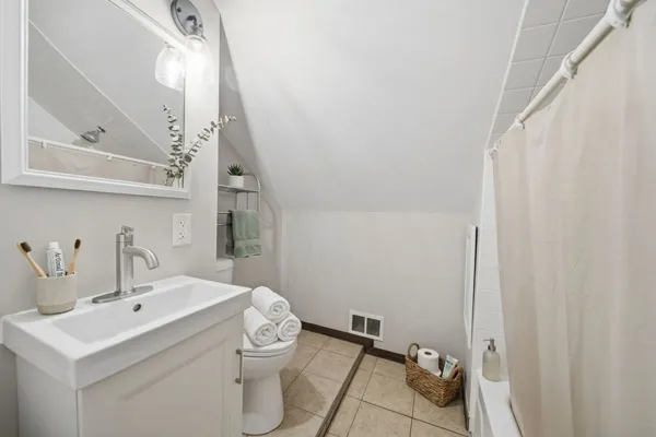 $275,000 | 12506 Elm Street, Blue Island, IL 60406