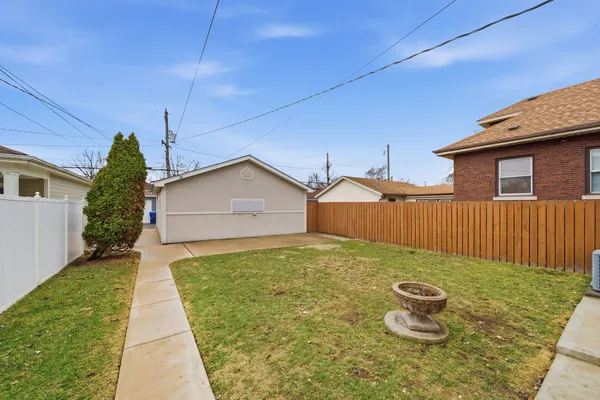 $275,000 | 12506 Elm Street, Blue Island, IL 60406