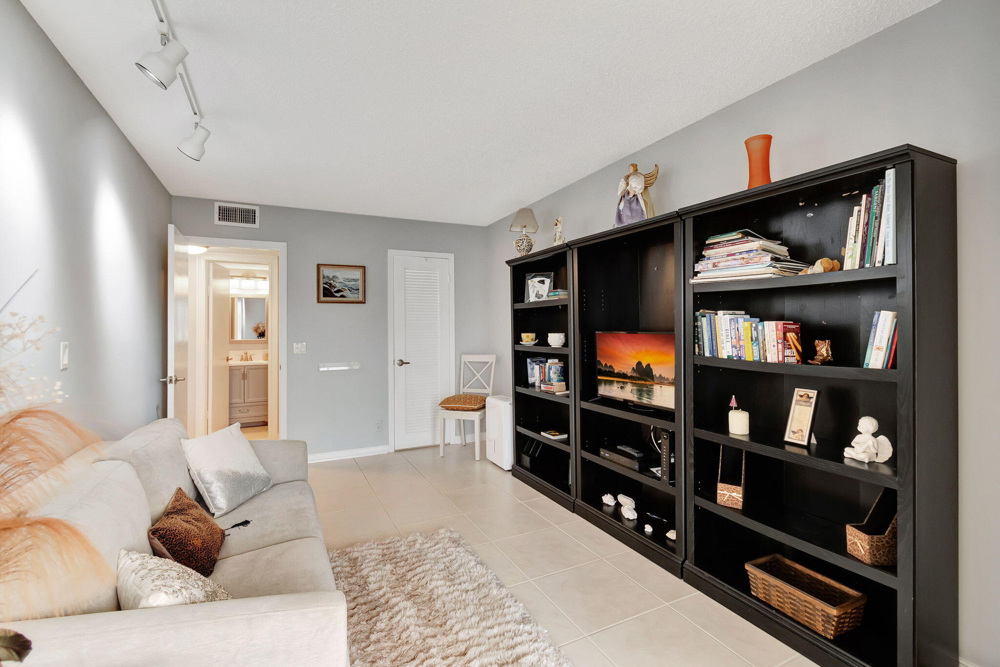 1082 Exeter Boca Raton, FL 33434 - Photo 20 of 60 29-web-or-mls-DSC_8034