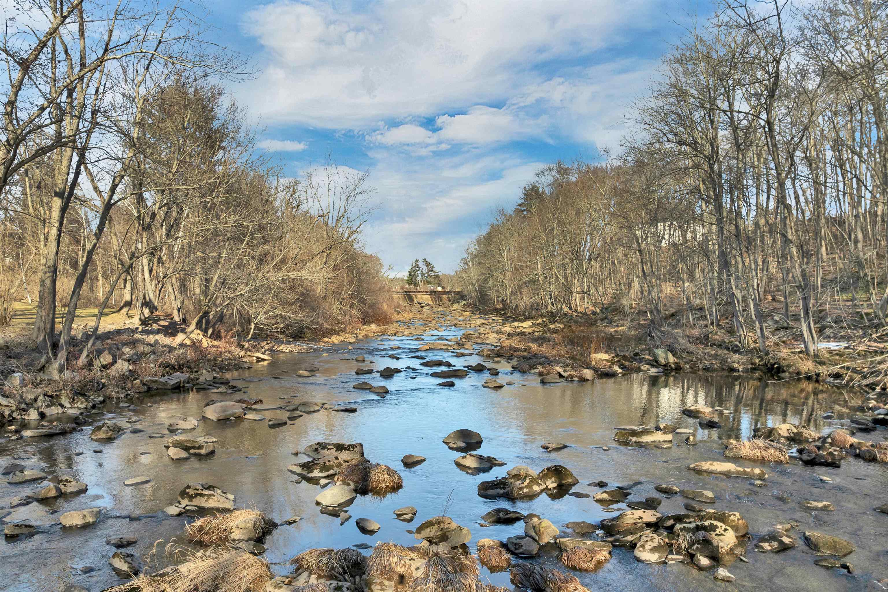 10 Mill Falls Road Pembroke, NH 03275 - Photo 14 of 60