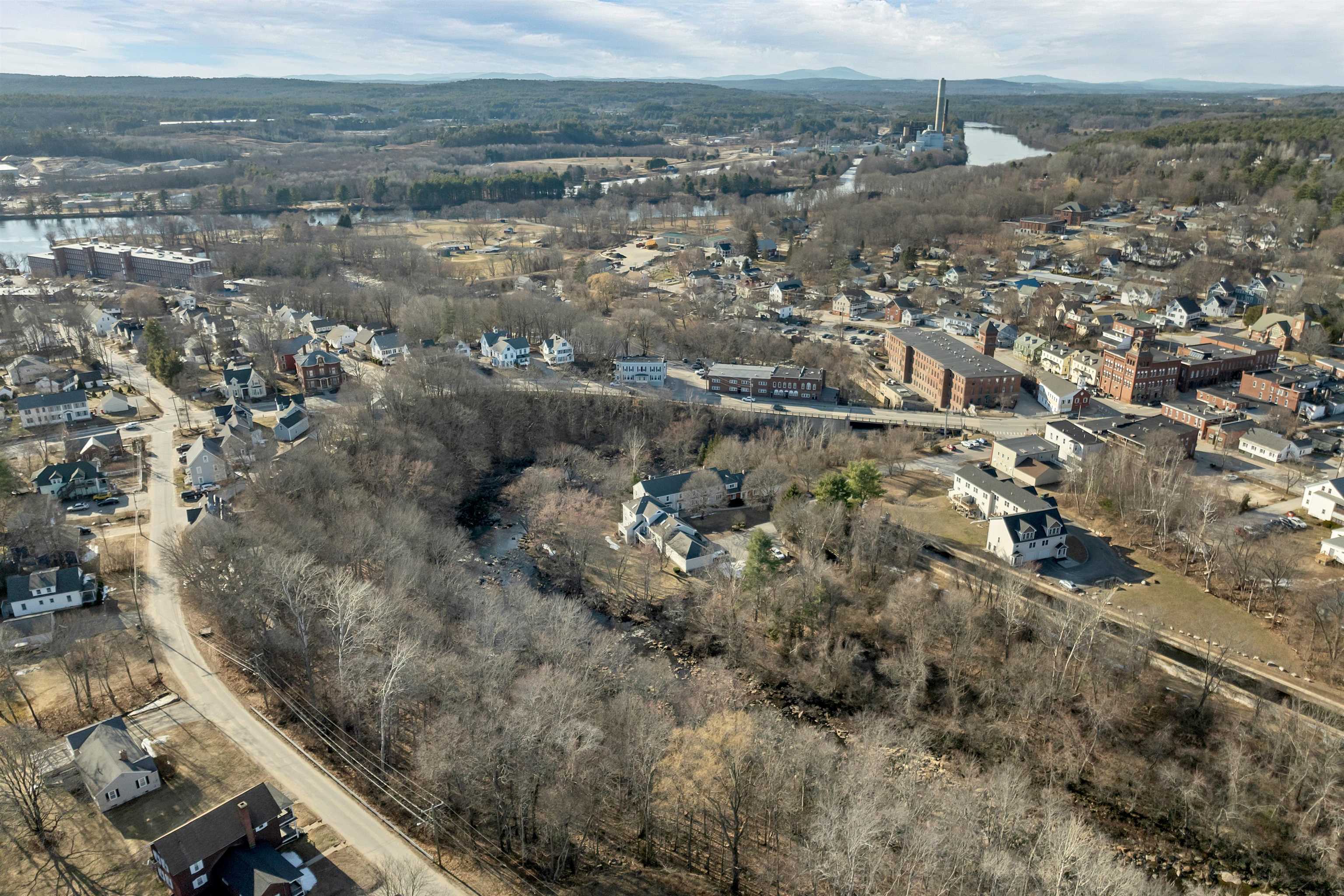 10 Mill Falls Road Pembroke, NH 03275 - Photo 18 of 60