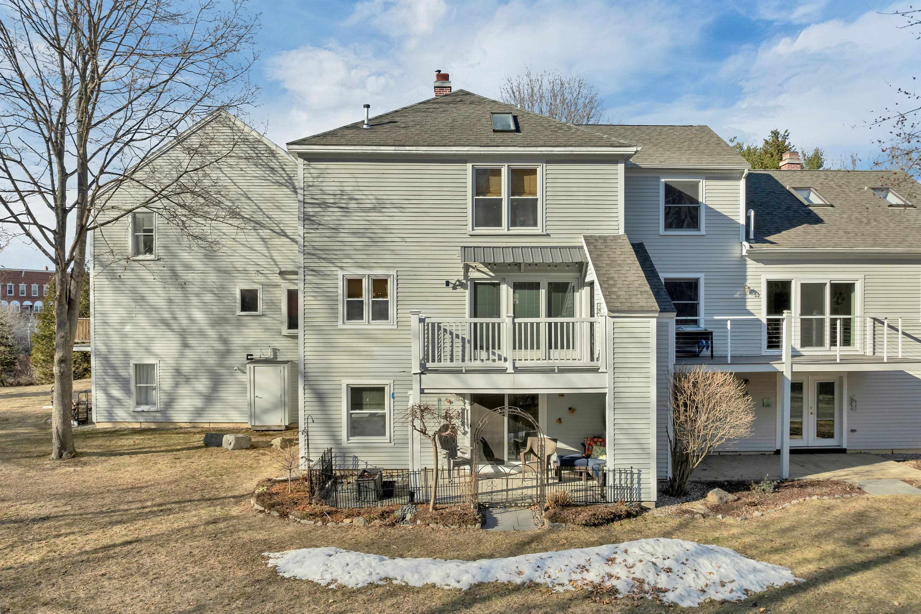 10 Mill Falls Road Pembroke, NH 03275 - Photo 7 of 60