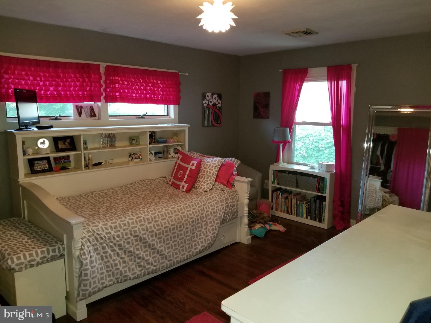 32 Federal City Road Ewing, NJ 08638 - Photo 18 of 29 Main Bedroom 1
